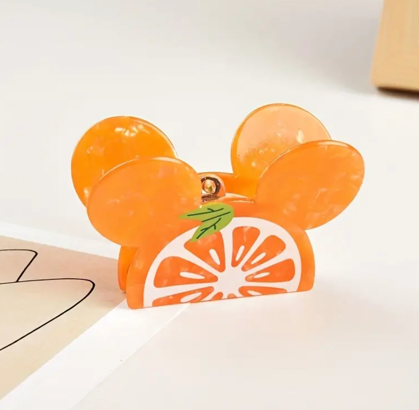 M. Mouse Hair Claw