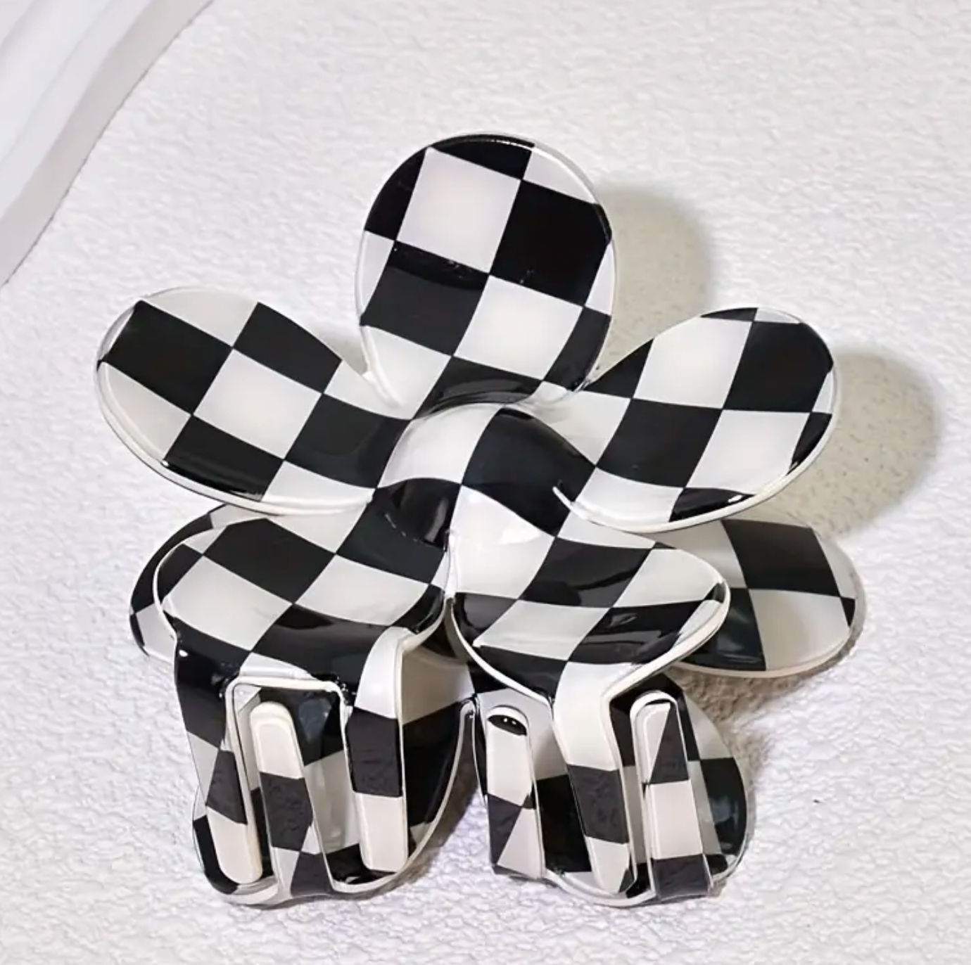 Checkered Flower Hair Claw