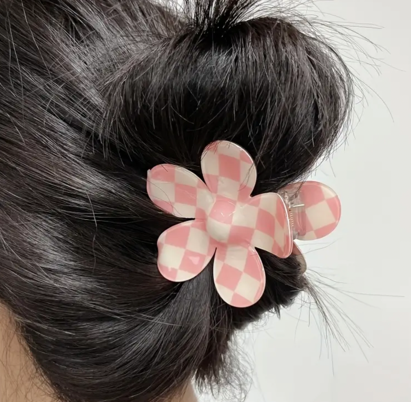 Checkered Flower Hair Claw