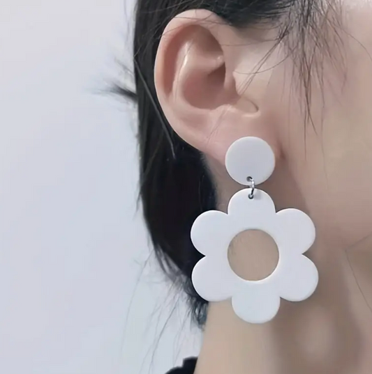 Flower Power Earrings White